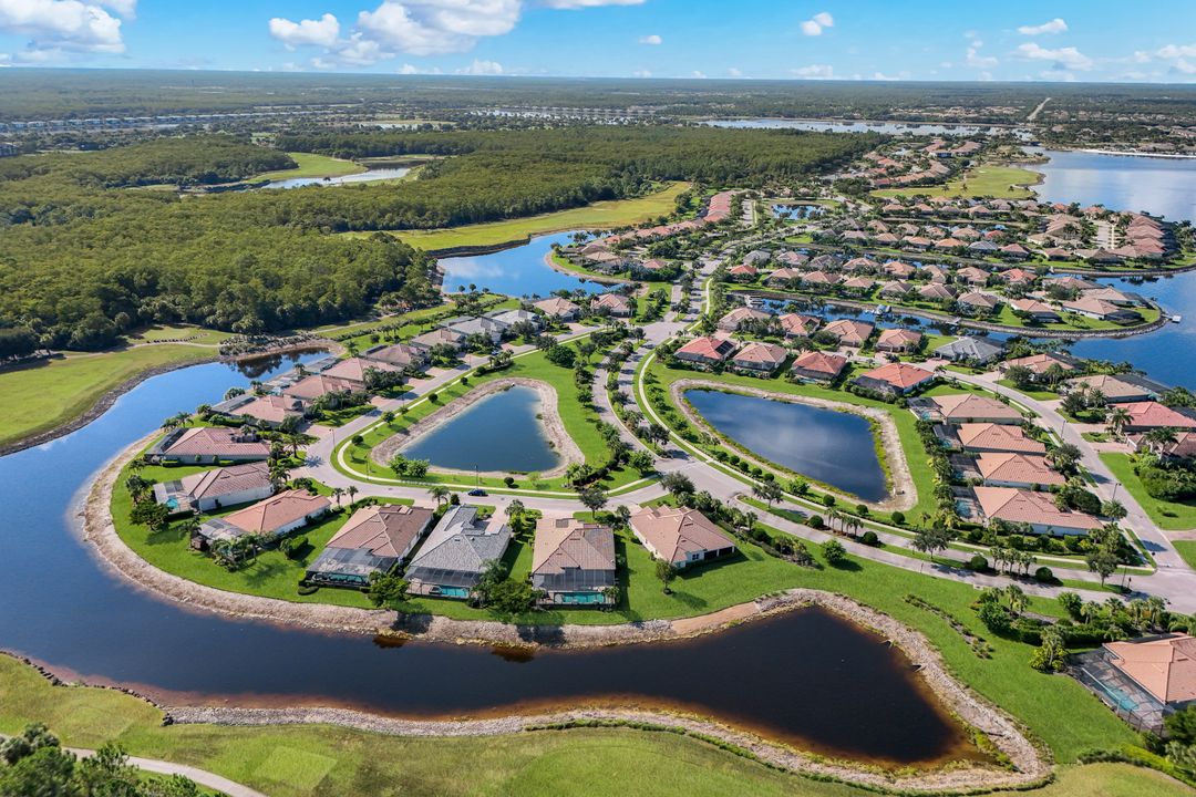 9238 Ores Cir, Naples, FL 34120