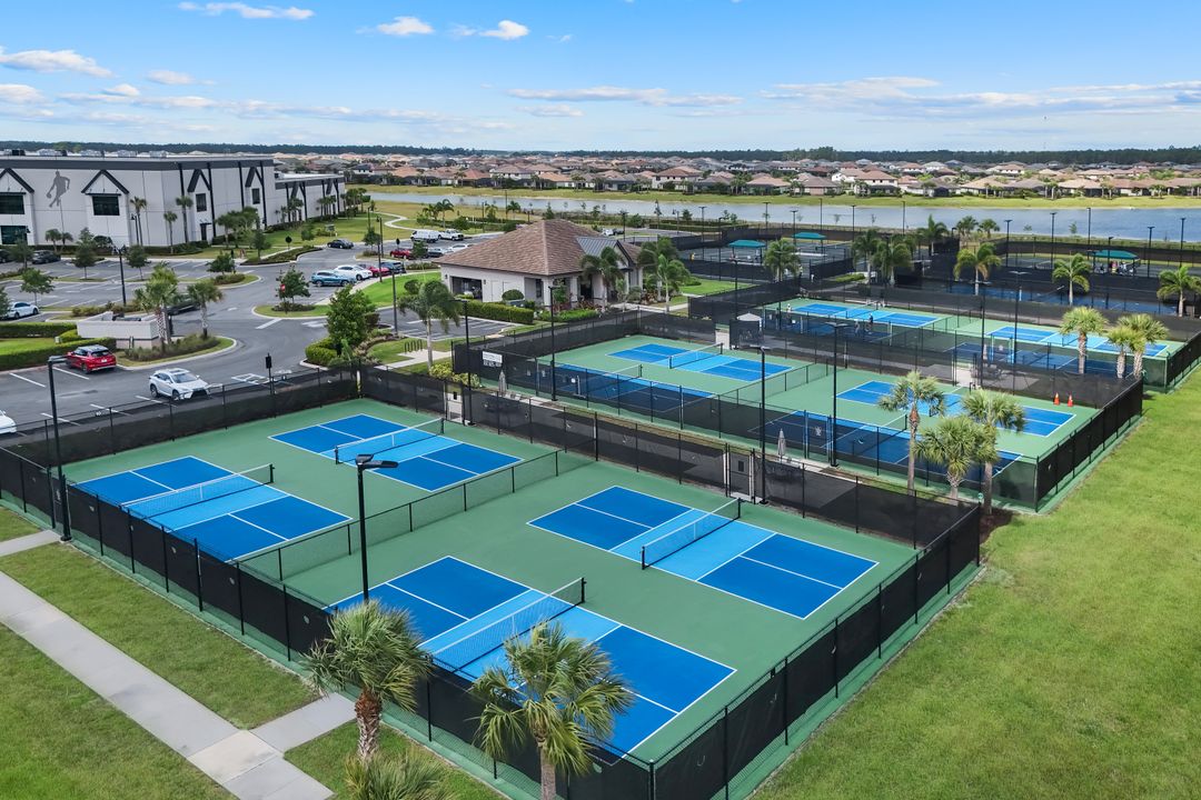 19232 Gentry Pl, Estero, FL 33928