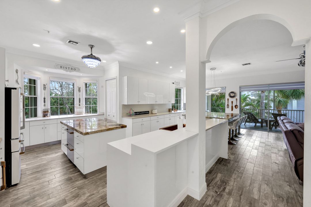 5040 Yacht Harbor Cir #6-201, Naples, FL 34112