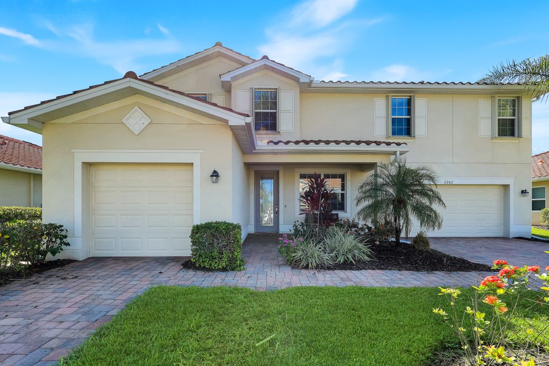 2262 Vermont Ln, Naples, FL 34120