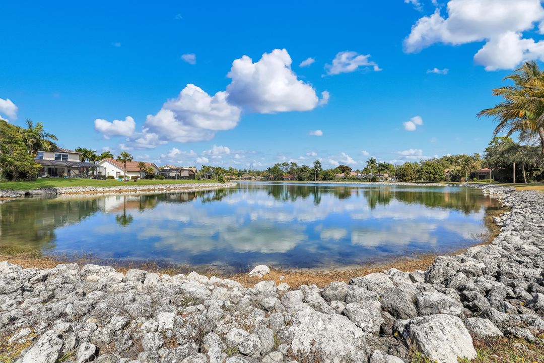 210 Belville Blvd, Naples, FL 34104