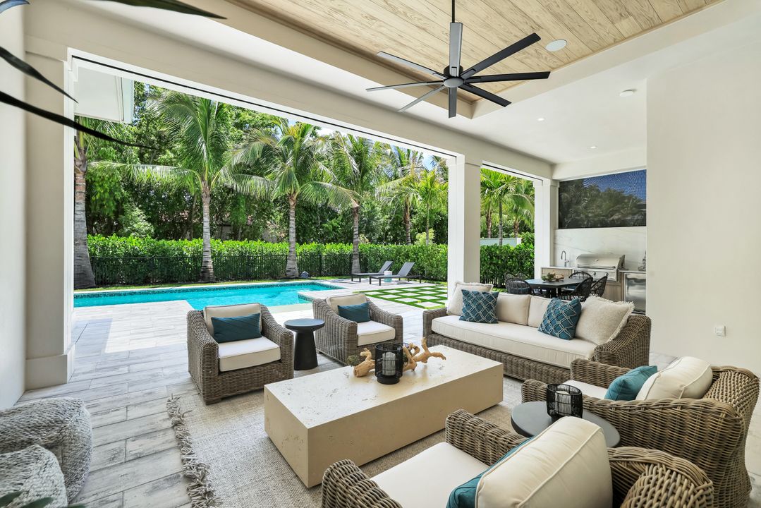 6630 Palisades Ave, Naples, FL 34109