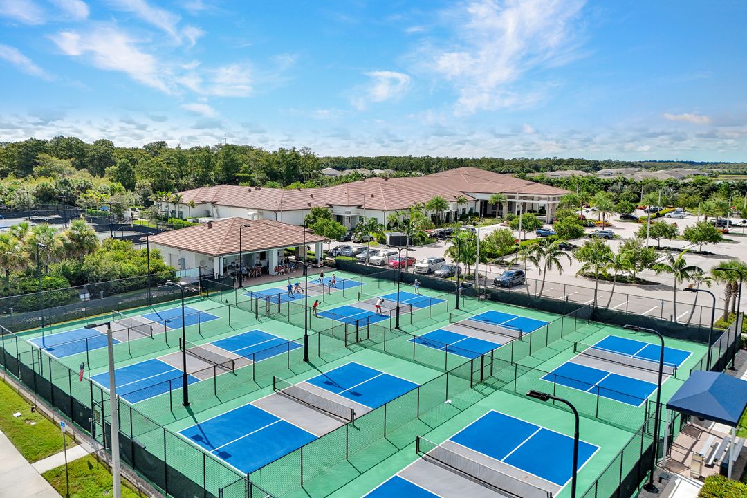 12261 Windamere Trl, Naples, FL 34120