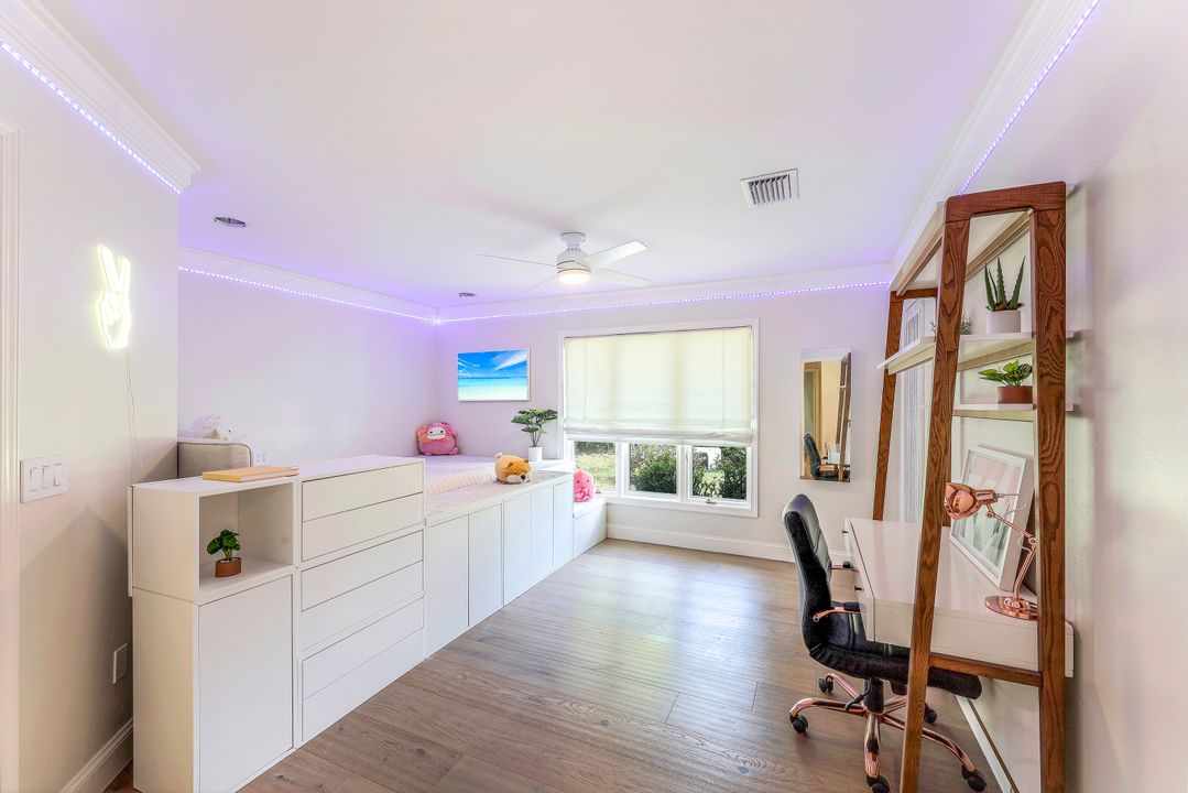 2209 Noble Ct, Naples, FL 34110