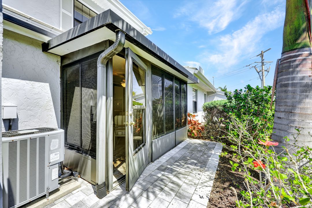 13 Marco Villas Dr, Marco Island, FL 34145