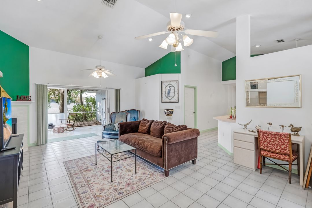 1208 SW 34th St, Cape Coral, FL 33914