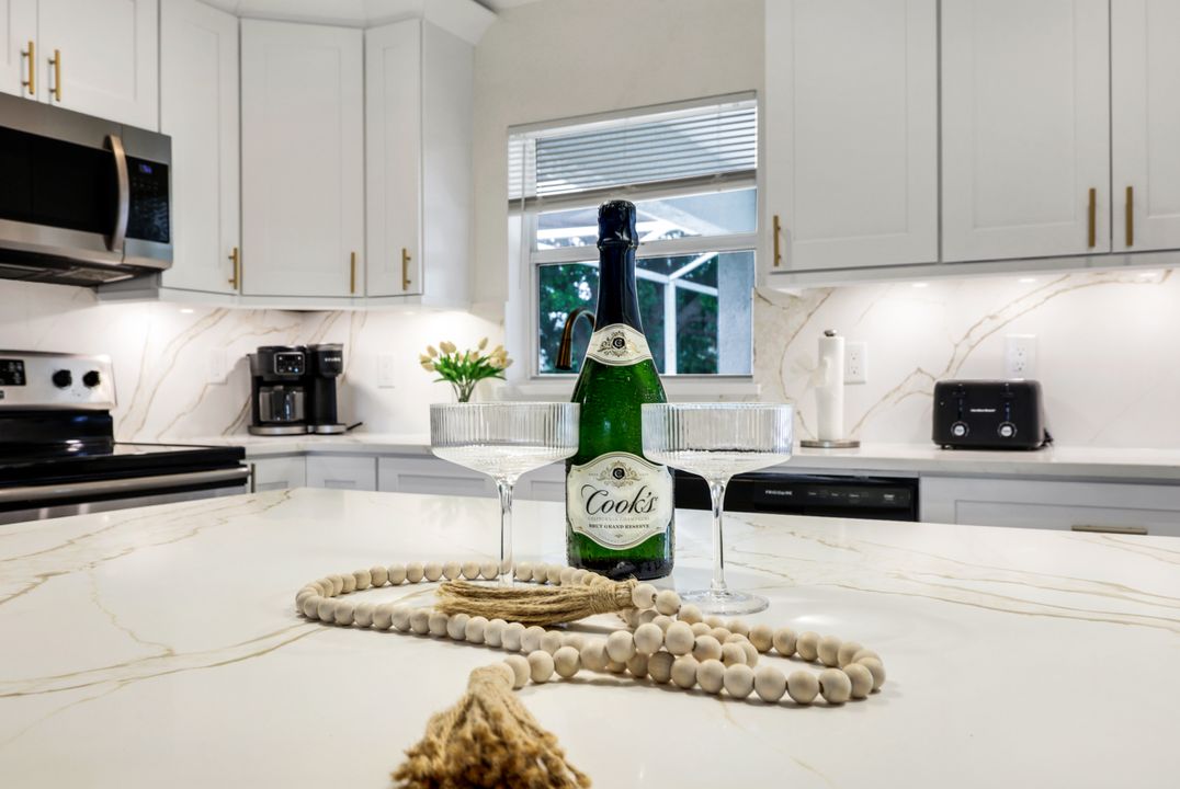 3322 Oasis Blvd, Cape Coral, FL 33914