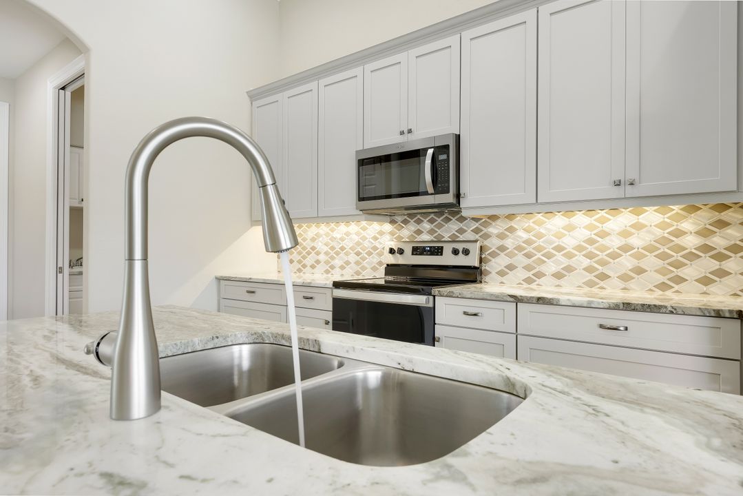 1927 SW 47th Terrace, Cape Coral, FL 33914