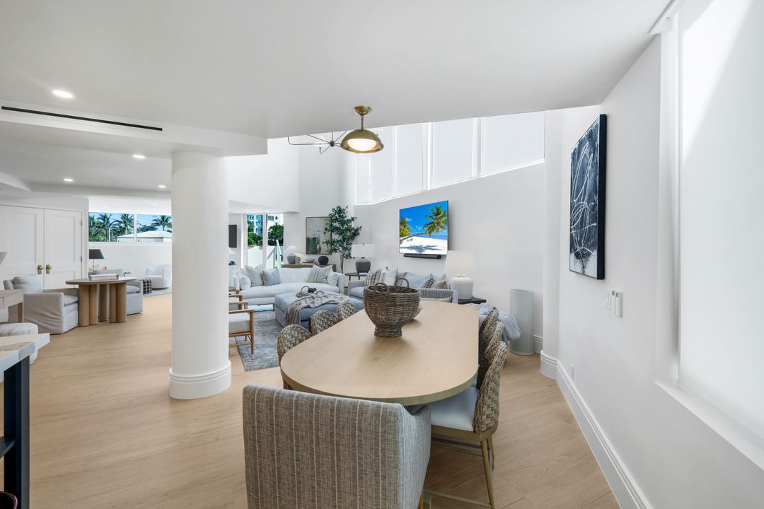 4041 Gulf Shore Blvd N #109, Naples, FL 34103