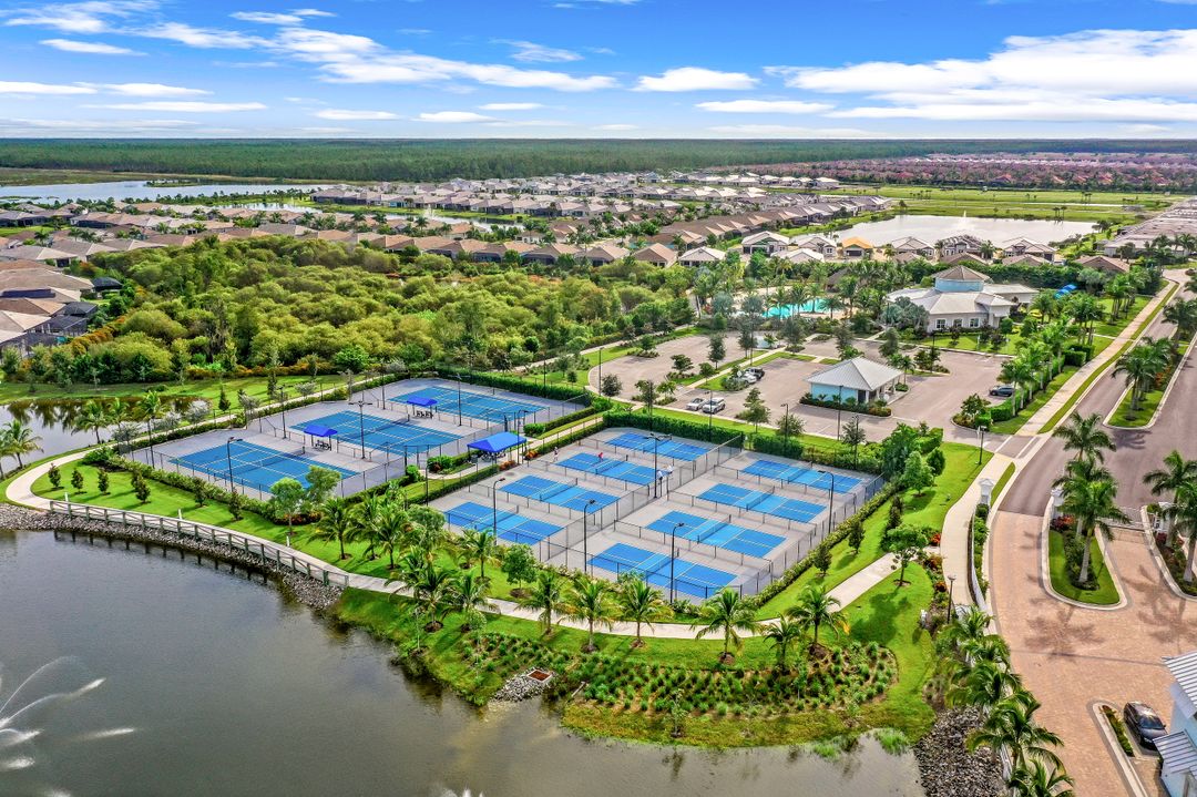 28105 Captiva Shell Lp, Bonita Springs, FL 34135