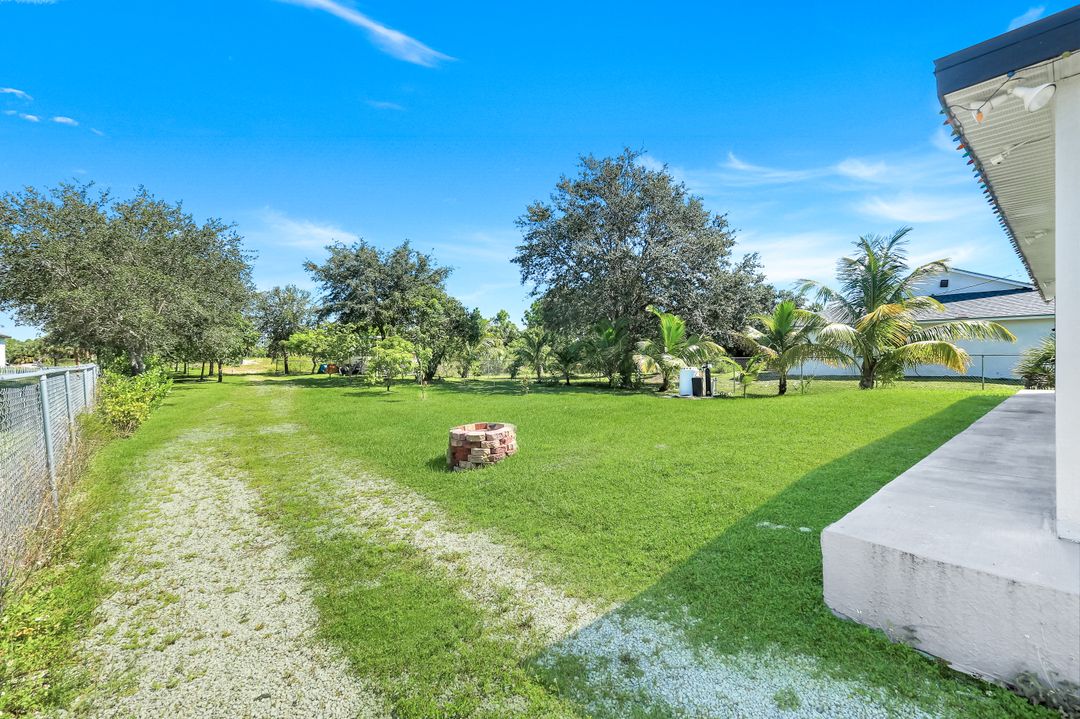 3421 24th Ave NE, Naples, FL 34120