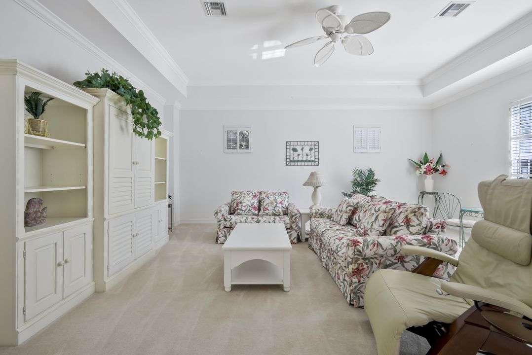 5025 Blauvelt Way #202, Naples, FL 34105