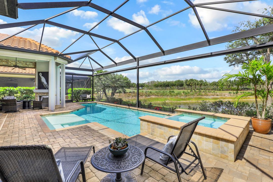 8828 Savona Ct, Naples, FL 34119