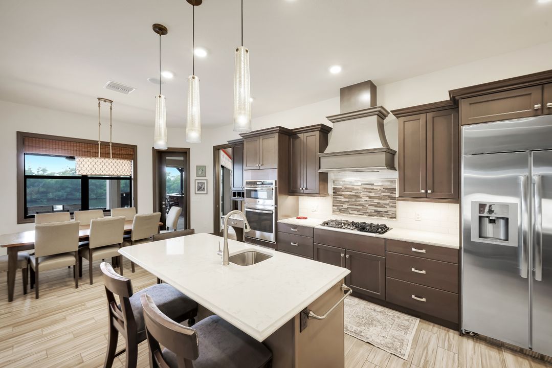 5703 Yardarm Ct, Cape Coral, FL 33914