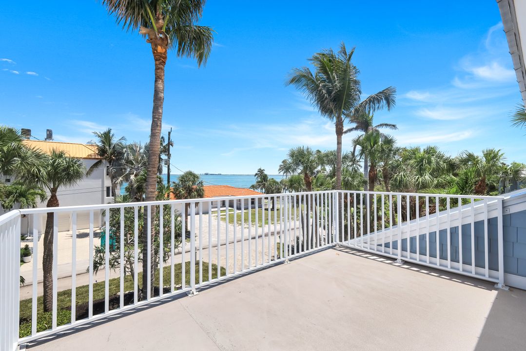 513 Lighthouse Way, Sanibel, FL 33957