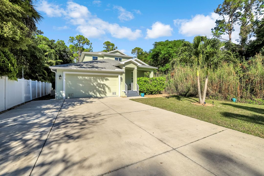 2955 Pine Tree Dr, Naples, FL 34112