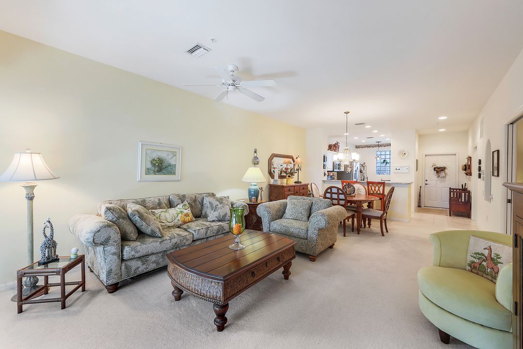 8285 Danbury Blvd #207, Naples, FL 34120