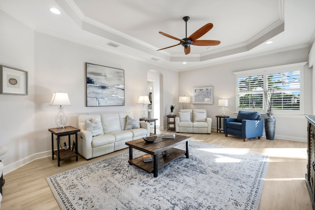 9356 Slate Ct, Naples, FL 34120