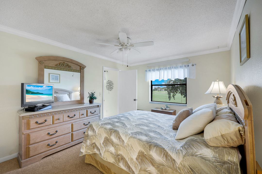 4338 27th Ct SW #204, Naples, FL 34116