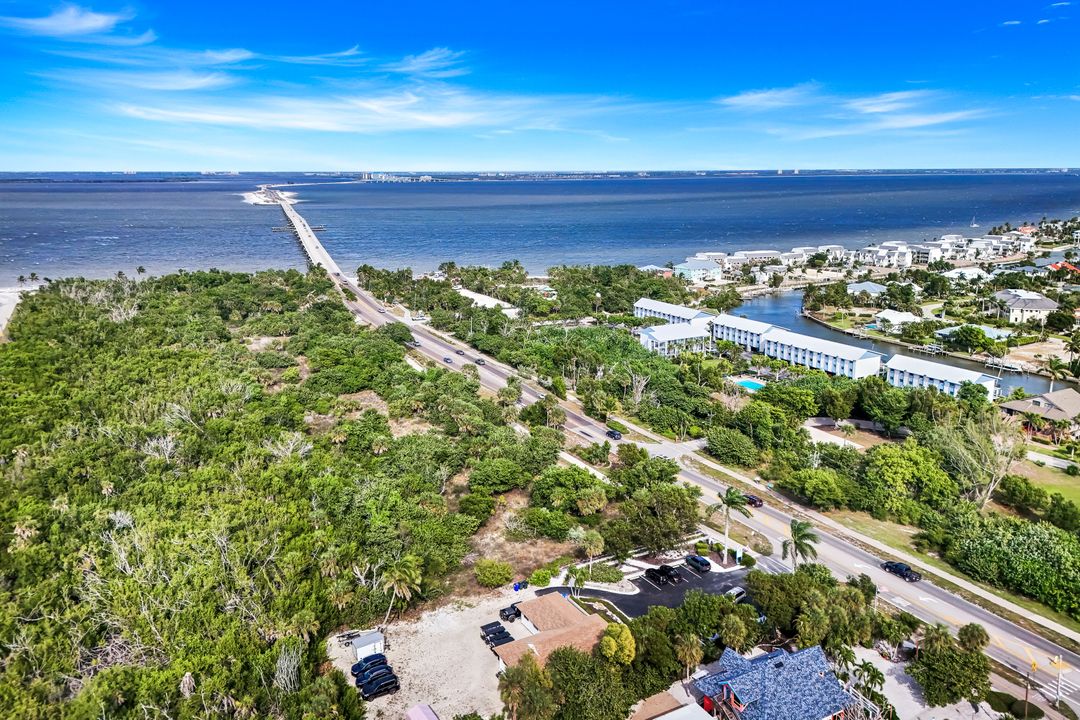 1177 Causeway Blvd, Sanibel, FL 33957
