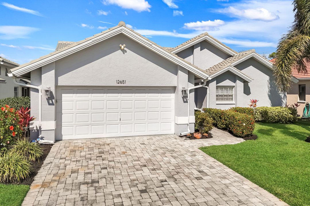 12651 Hunters Ridge Dr, Bonita Springs, FL 34135