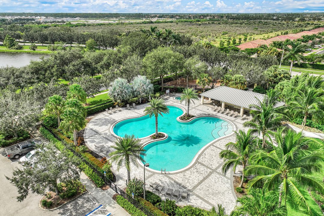 2214 Cara Cara Way, Naples, FL 34120