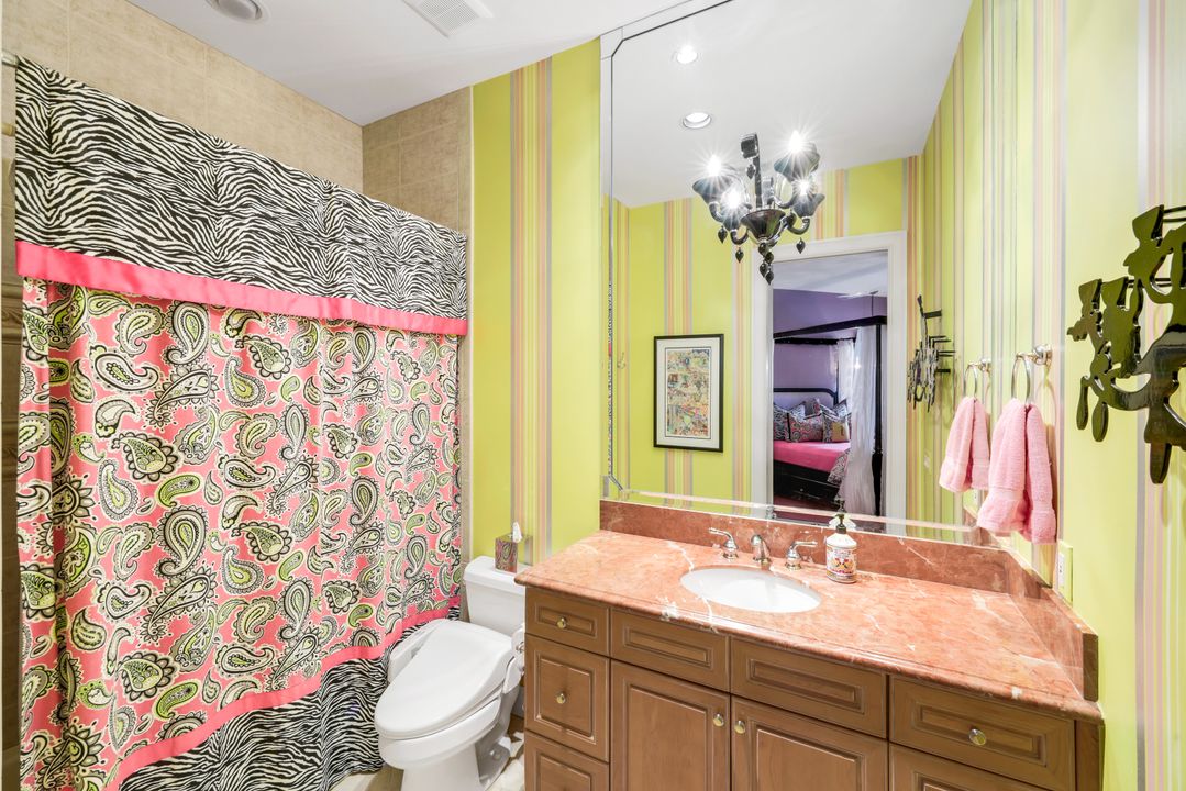 2350 Cheshire Ln, Naples, FL 34109