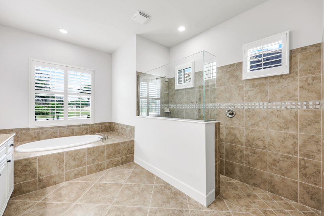 9180 Ores Cir, Naples, FL 34120