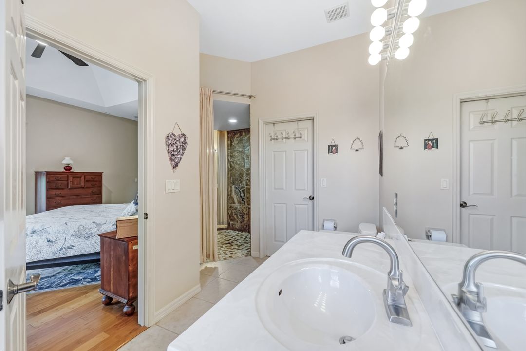 8241 Laurel Lakes Blvd, Naples, FL 34119