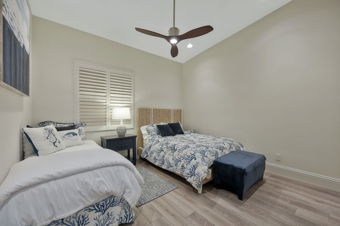 831 Sailaway Ln #203, Naples, FL 34108