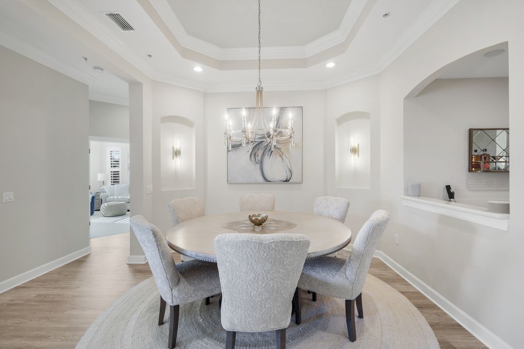 9201 Quartz Ln #202, Naples, FL 34120