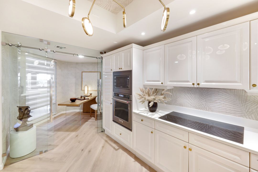 9790 Gulf Shore Dr #505, Naples, FL 34108