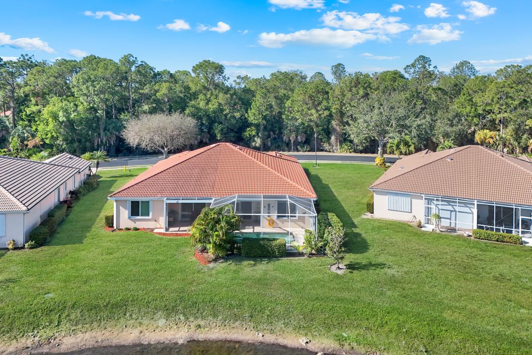 7755 Berkshire Pines Dr, Naples, FL 34104