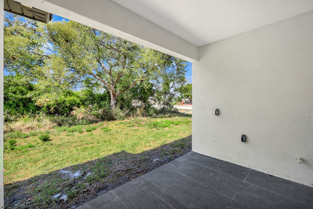 100 Parish Dr, Lehigh Acres, FL 33974