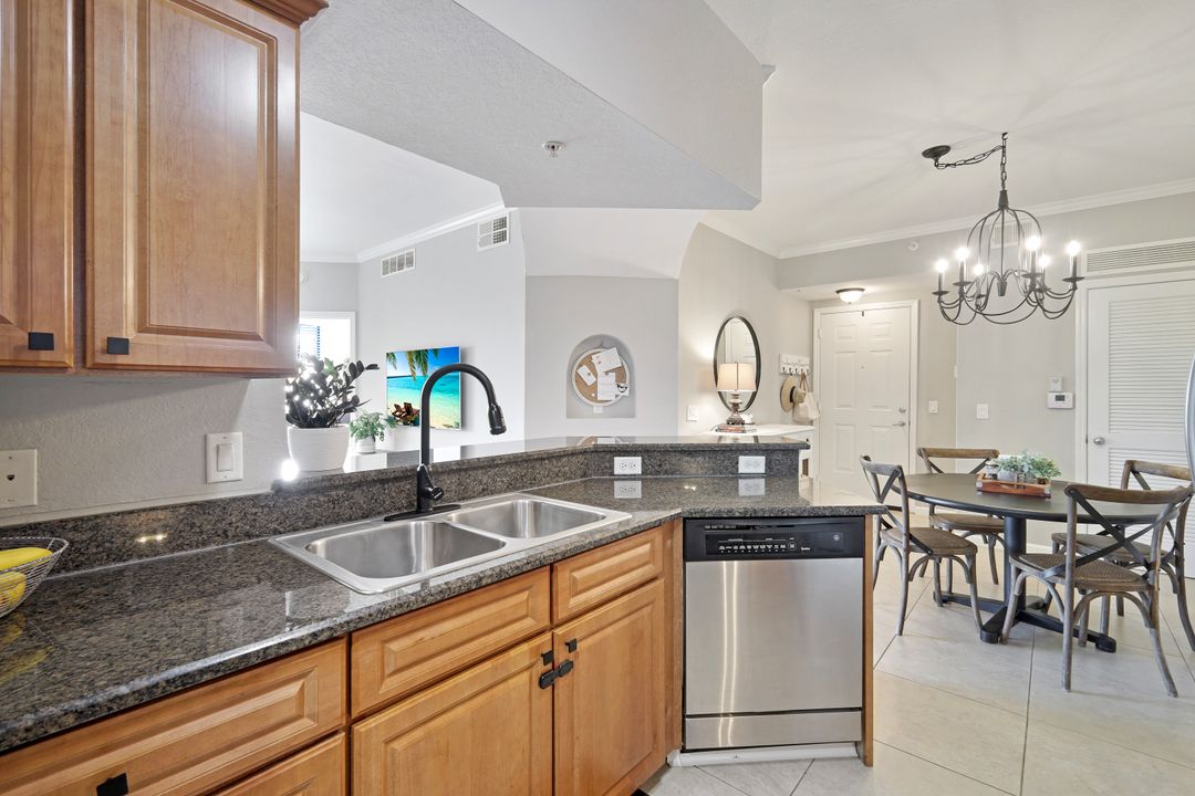 12950 Positano Cir #207, Naples, FL 34105