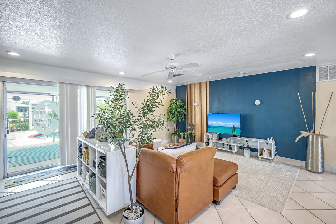 5333 Cocoa Ct, Cape Coral, FL 33904