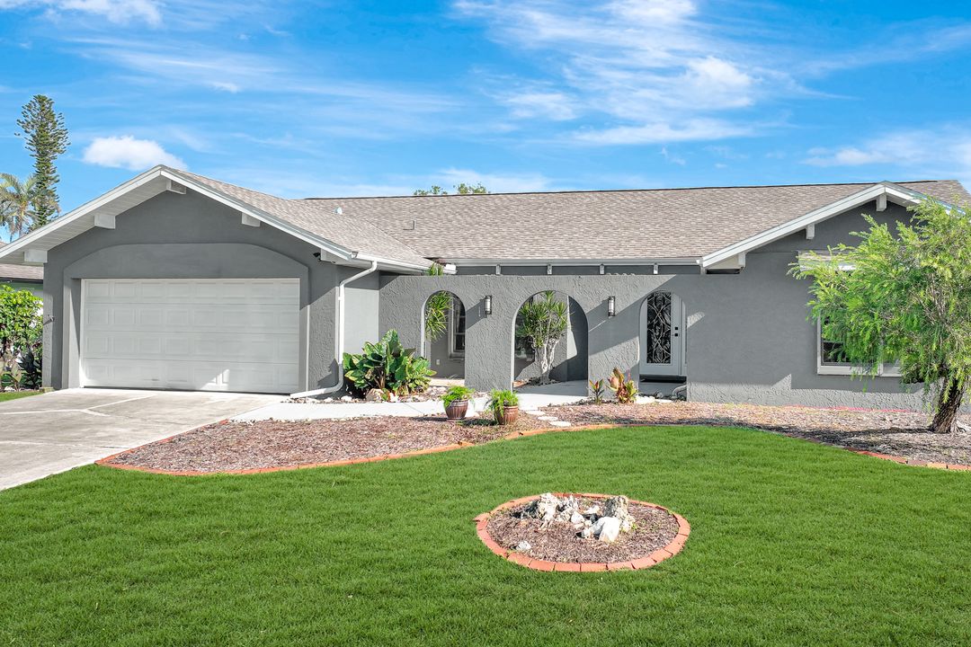 1207 SE 29th Terrace, Cape Coral, FL 33904