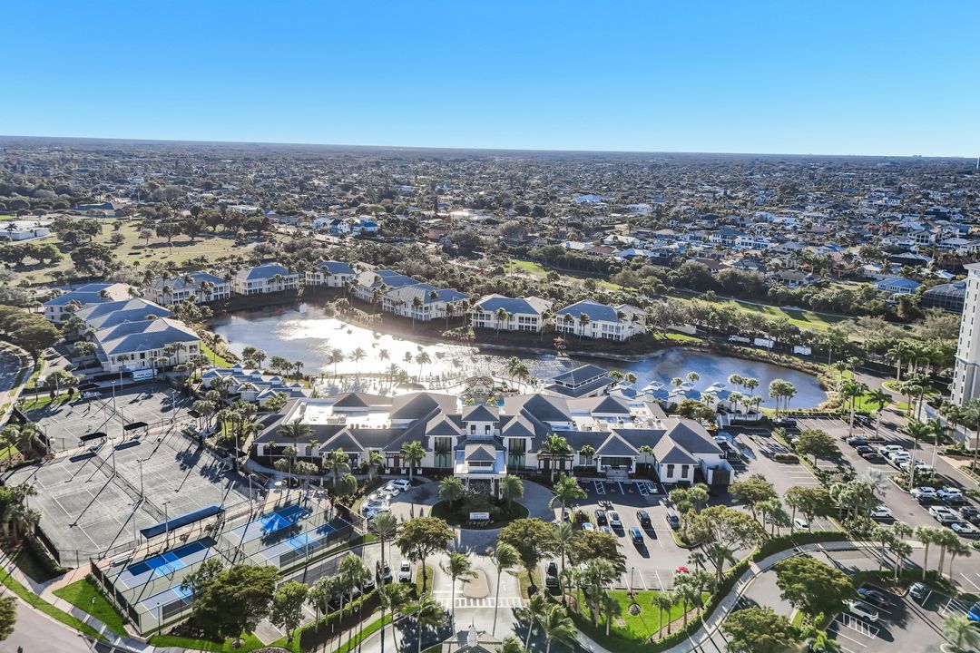 300 Dunes Blvd #201, Naples, FL 34110