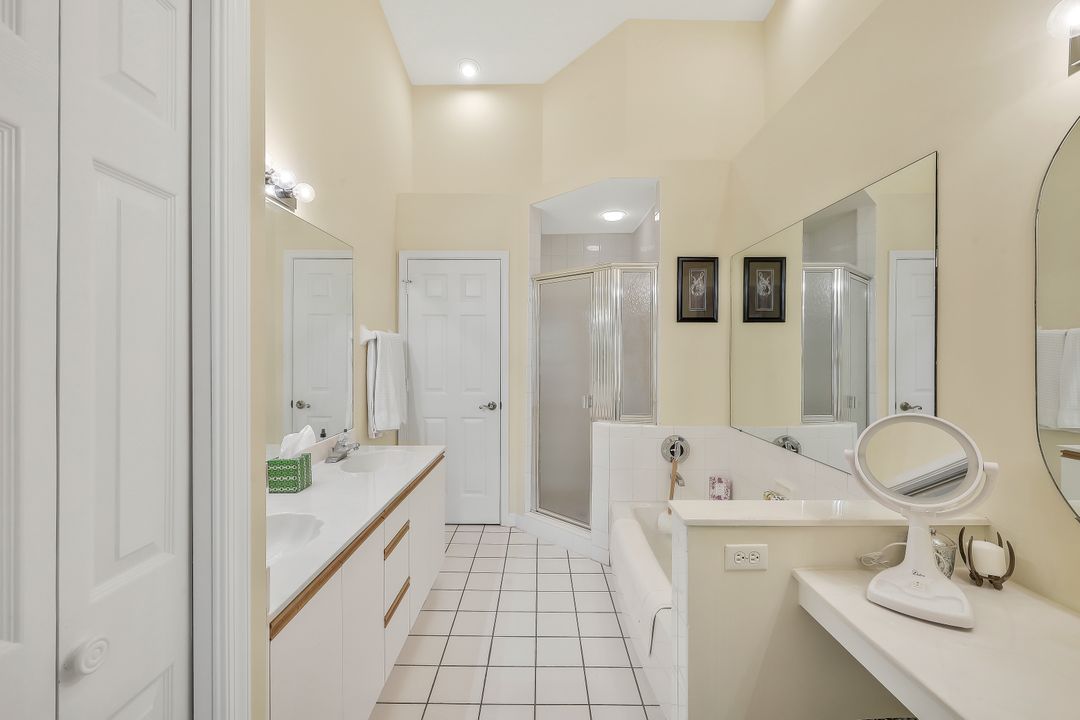 2305 Hidden Lake Dr #3704, Naples, FL 34112