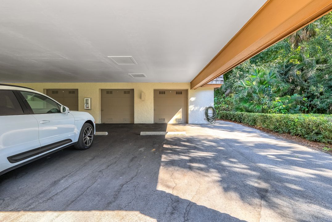 105 Wilderness Dr #107, Naples, FL 34105