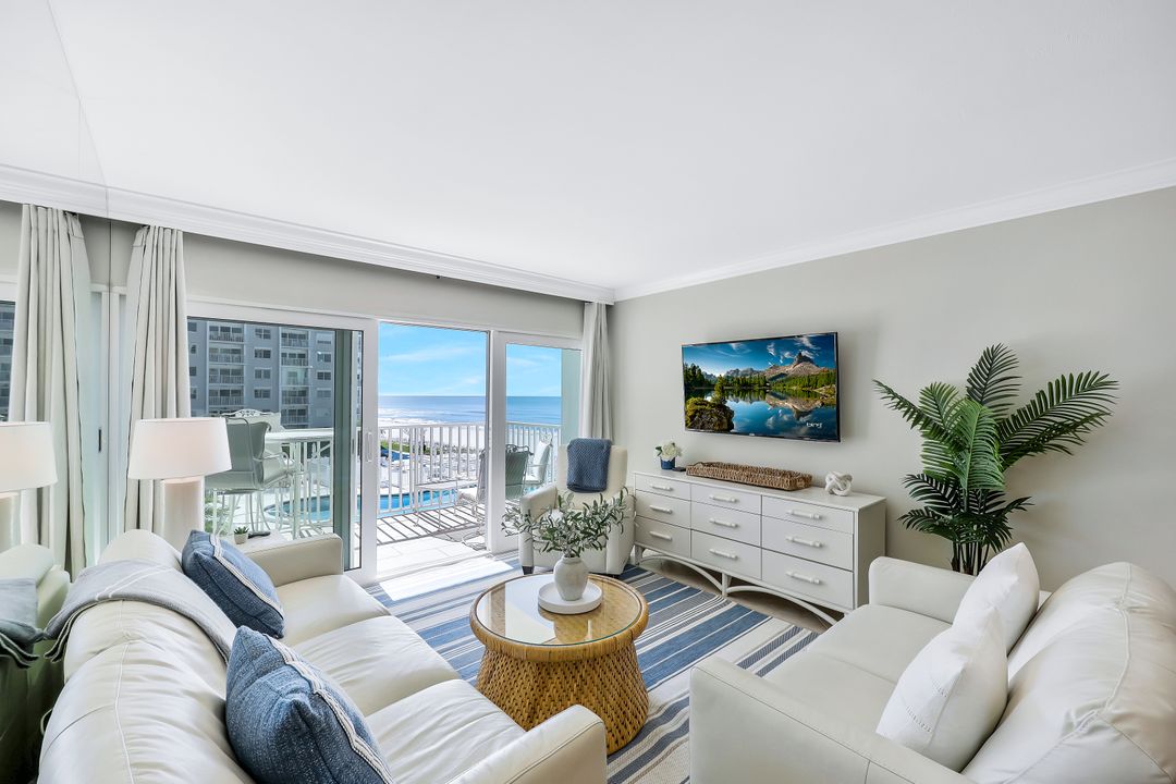 3443 Gulf Shore Blvd N #3044, Naples, FL 34103