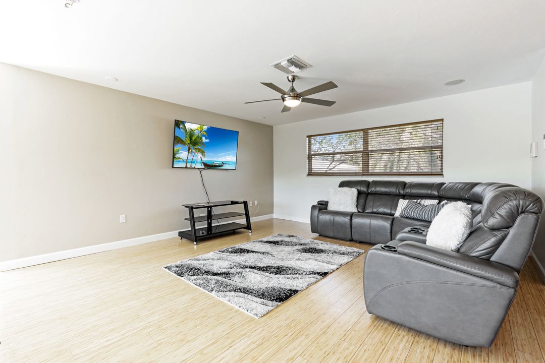 422 Seaworthy Rd, North Fort Myers, FL 33903