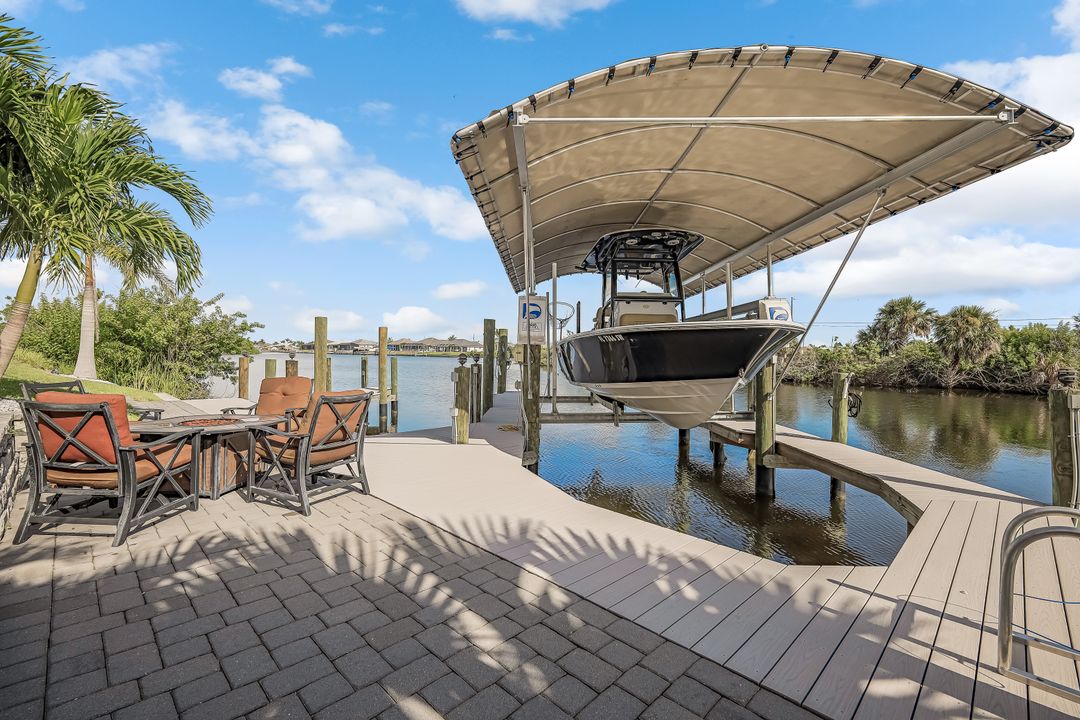 3213 NW 9th St, Cape Coral, FL 33993