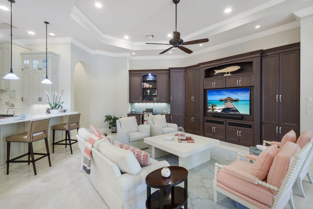 3122 Dahlia Way, Naples, FL 34105