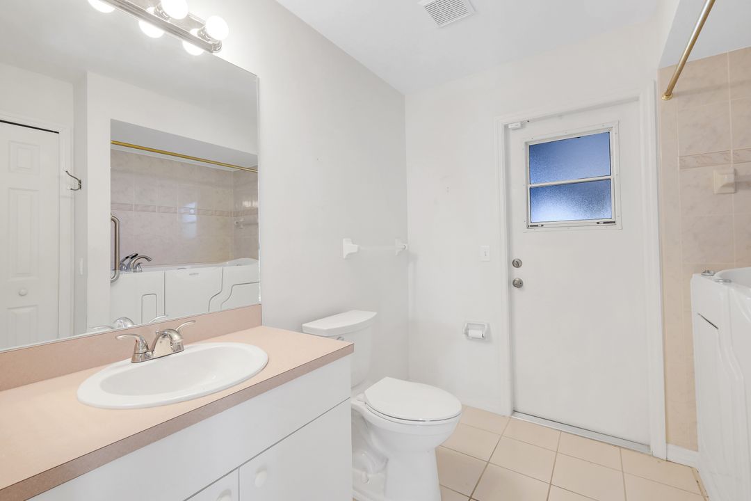 6740 Blake Pledger Ct, North Fort Myers, FL 33917