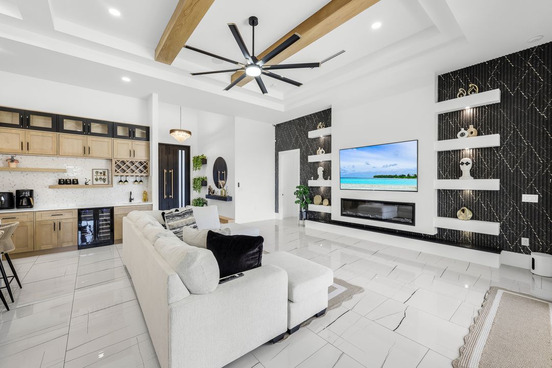 1104 E 6th St, Lehigh Acres, FL 33972