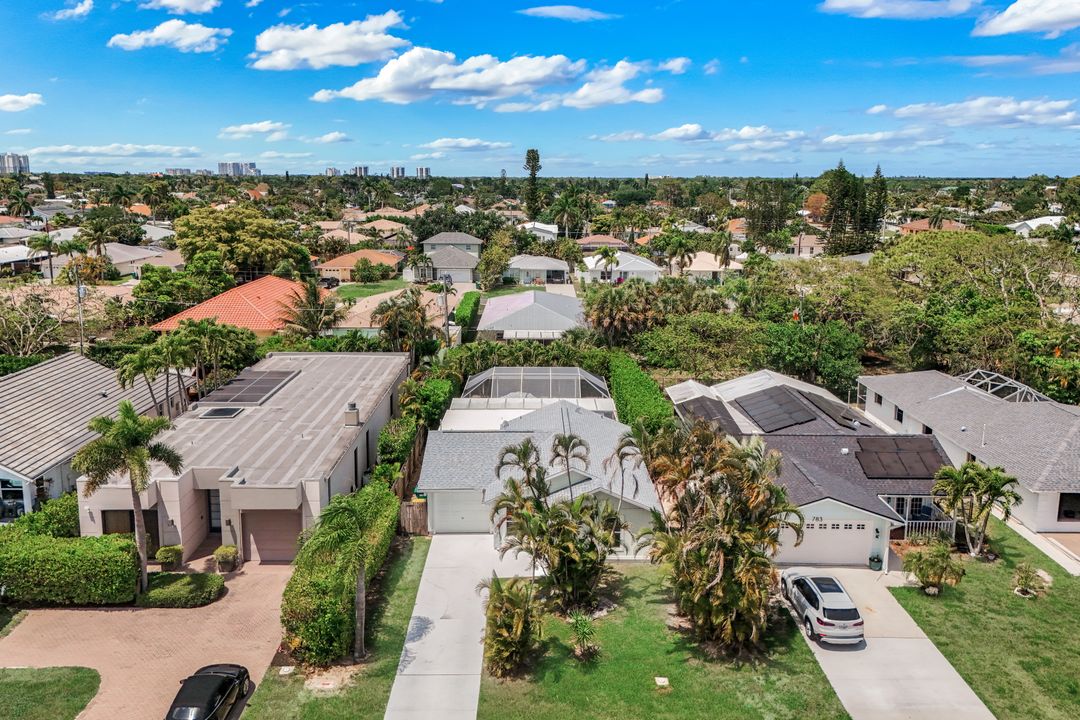779 98th Ave N, Naples, FL 34108