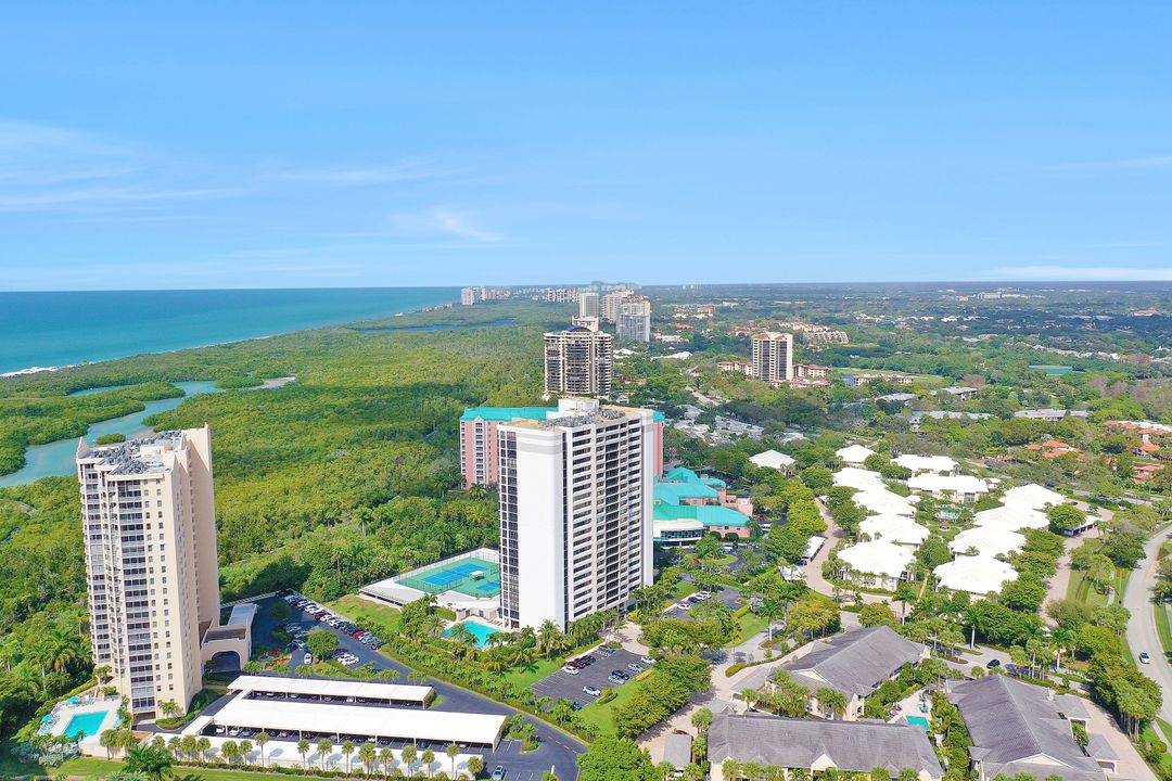 5601 Turtle Bay Dr #1102, Naples, FL 34108