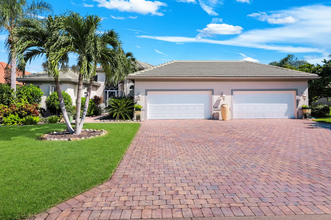 9684 Cobalt Cove Cir, Naples, FL 34120