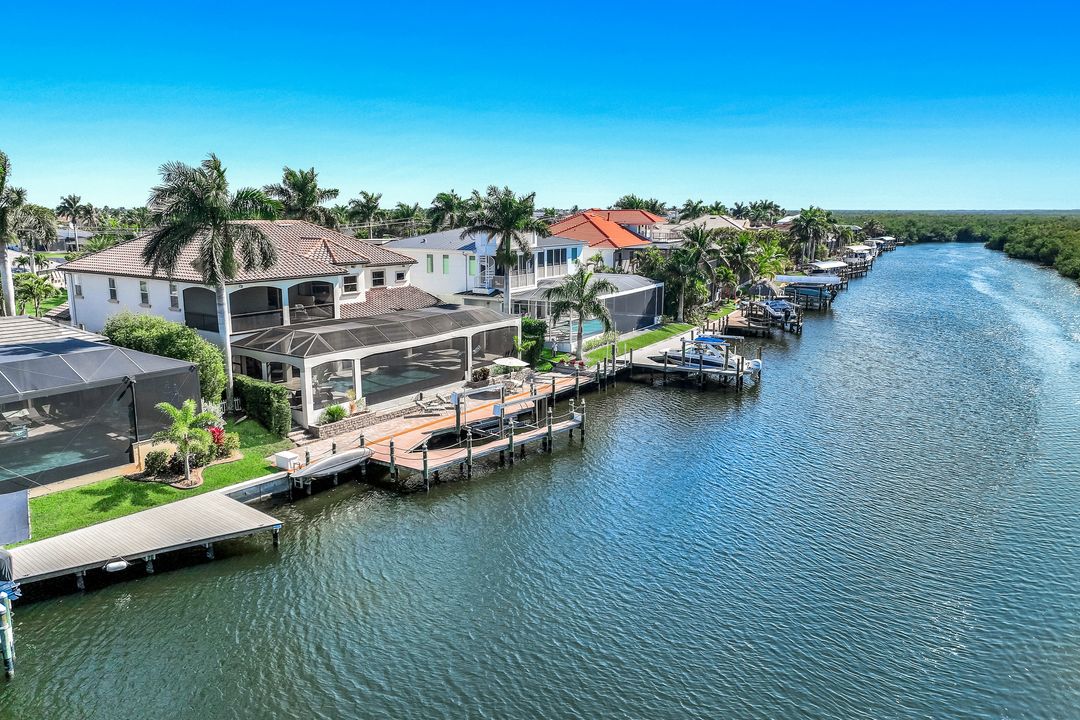 3820 Surfside Blvd, Cape Coral, FL 33914